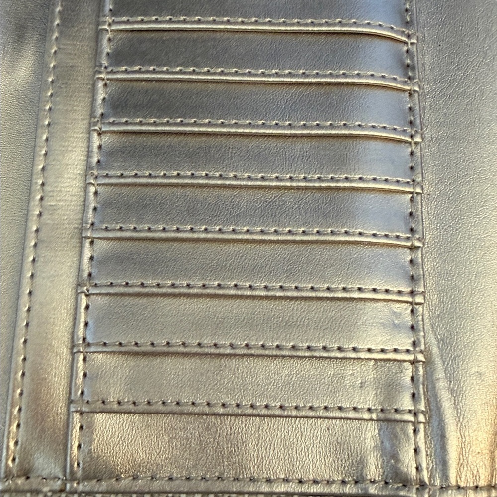 Guess Ginevra Textured Clutch Brown Crocodile Pattern Wallet - Picture 5 of 6